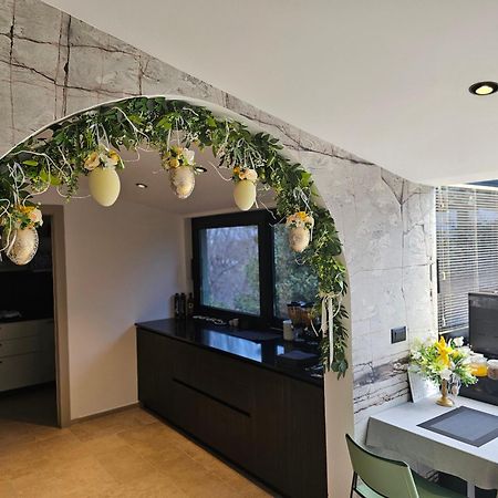 Arena Prestige Rooms Pula Bagian luar foto