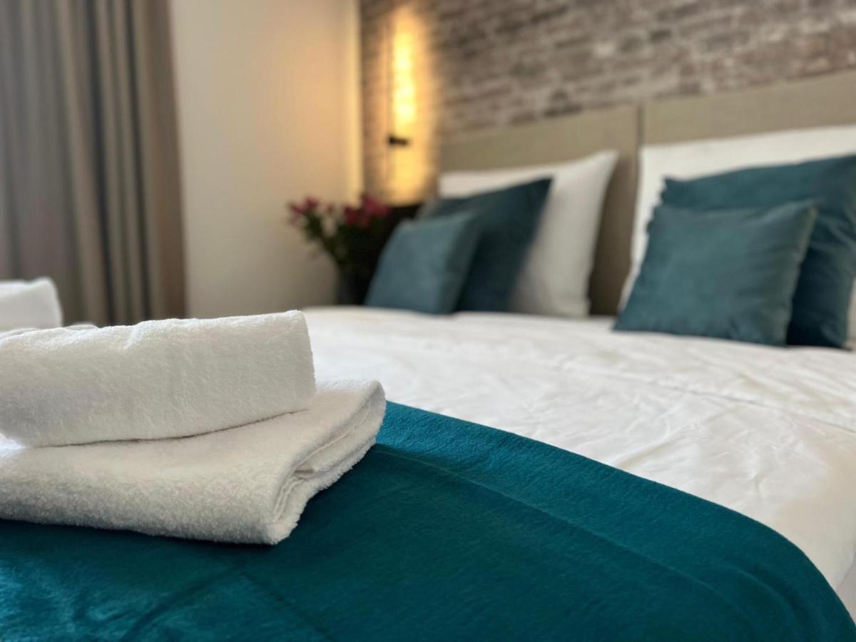 Arena Prestige Rooms Pula Bagian luar foto