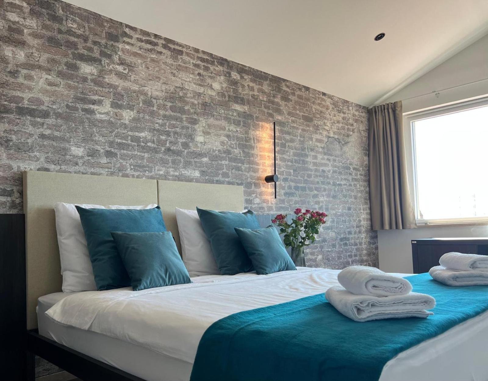 Arena Prestige Rooms Pula Bagian luar foto