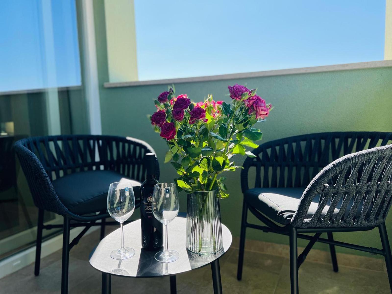 Arena Prestige Rooms Pula Bagian luar foto