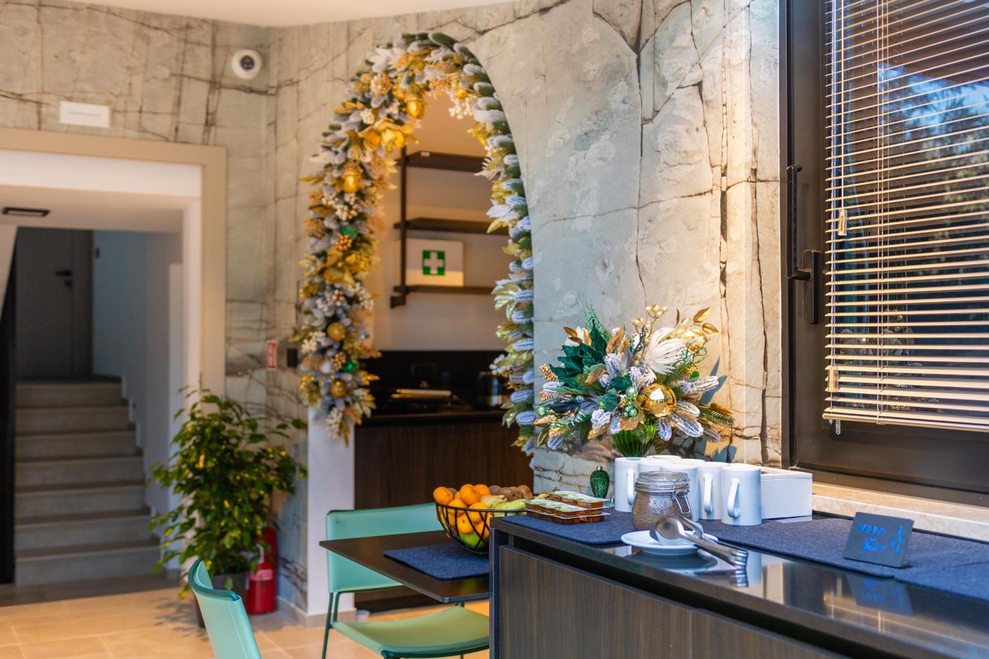 Arena Prestige Rooms Pula Bagian luar foto